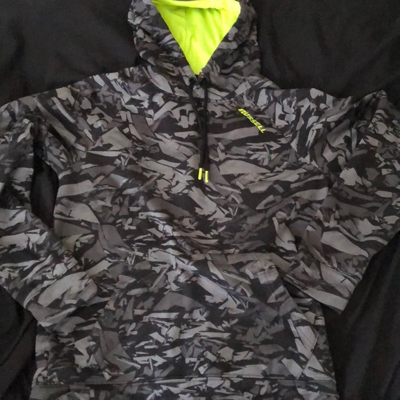 Russell Hoodie - Picture 2 of 5